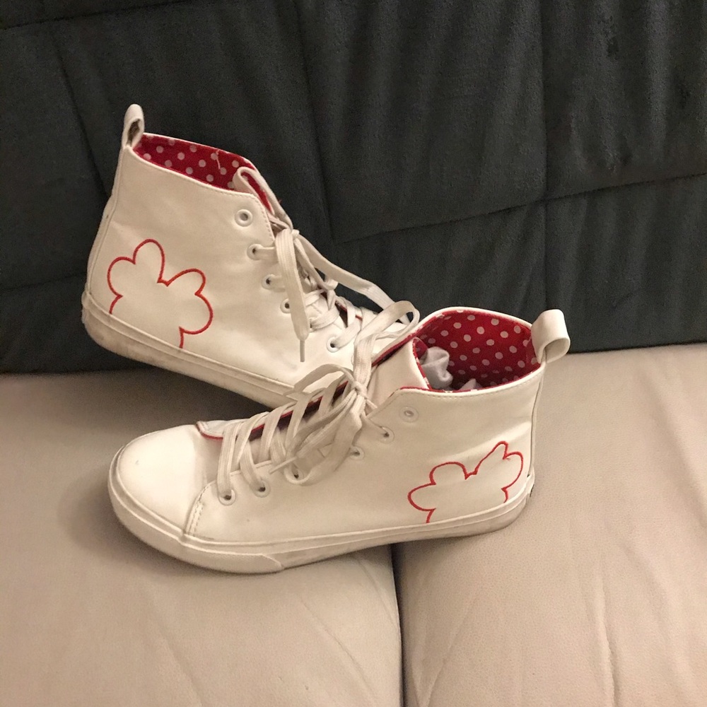 Minnie Mouse high tops